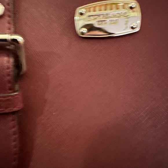 Beautiful Burgundy Leather Michael Kors Bag - Picture 3 of 7